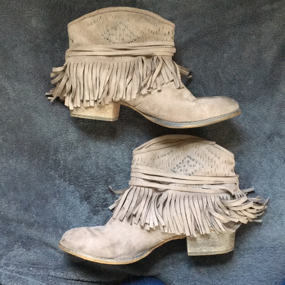 Cute cowgirl booties sz 9.5